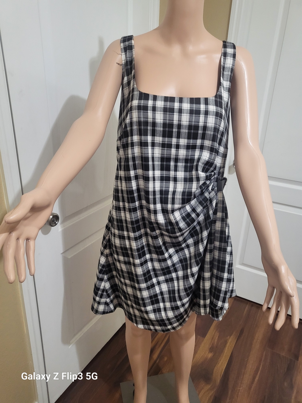 Cider Plaid Asymmetric Side Buckle Mini Dress Black White Square Neck 0XL Plus. - Picture 9 of 13